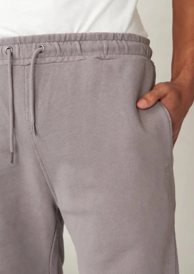 Off Set Men's Gray and White Shorts Set